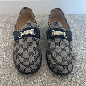 Gucci loafers size 7.5. Good condition!